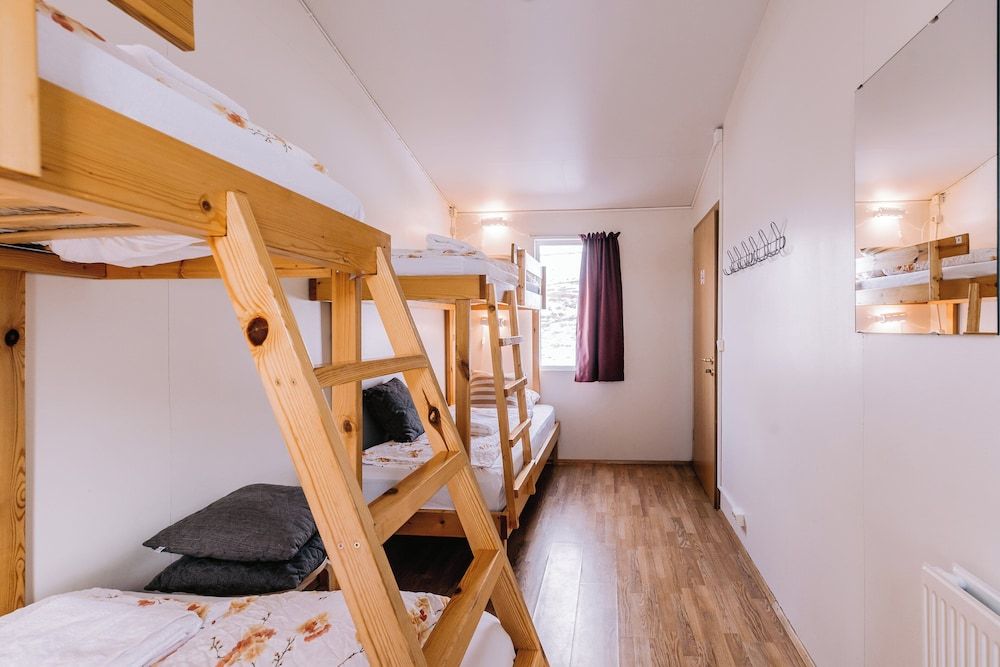 Hlíd Hostel Family Quadruple Room, Shared Bathroom 5