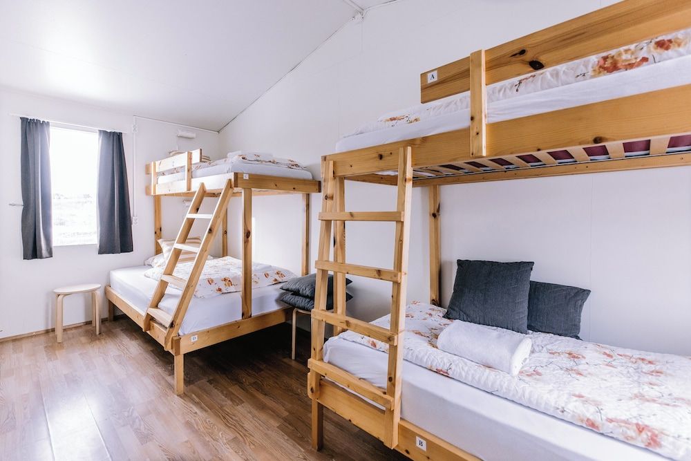 Hlíd Hostel Family Quadruple Room, Shared Bathroom 3