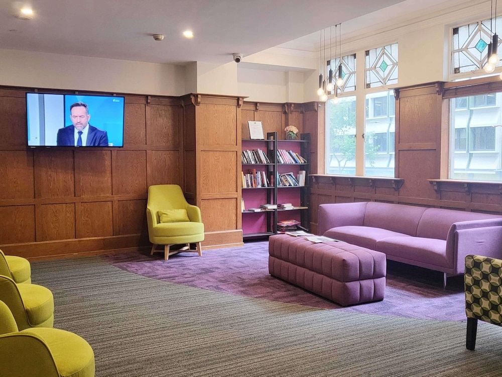 undefined ibis Styles Kingsgate 10