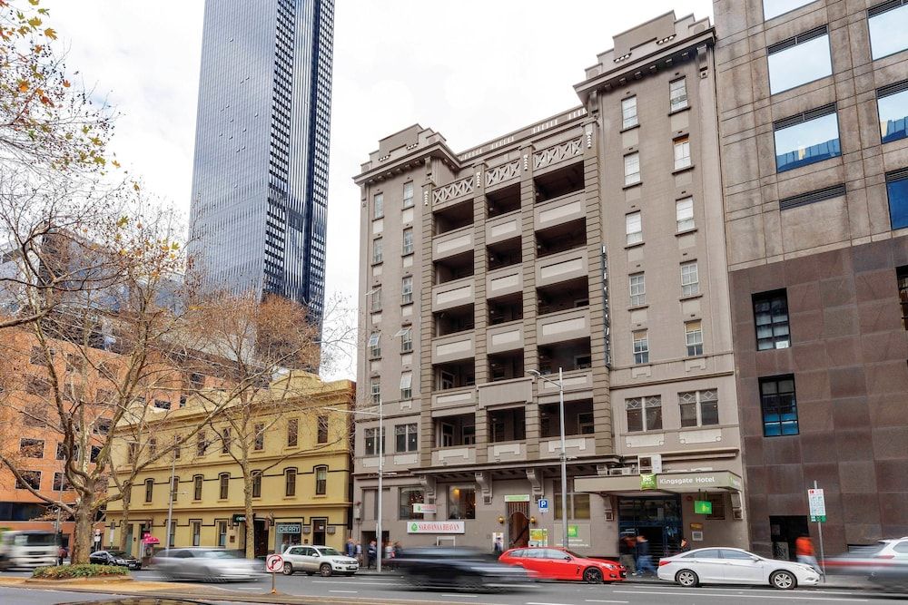 undefined ibis Styles Kingsgate 4