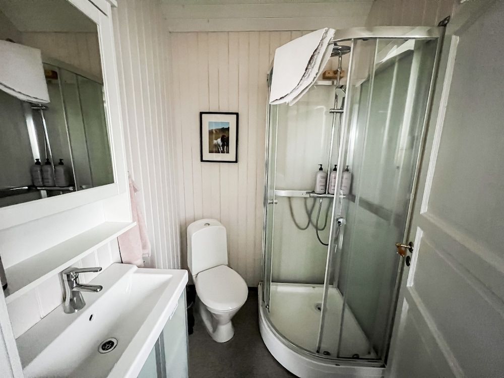 Garður Apartments Family Cottage, 2 Bedrooms 4