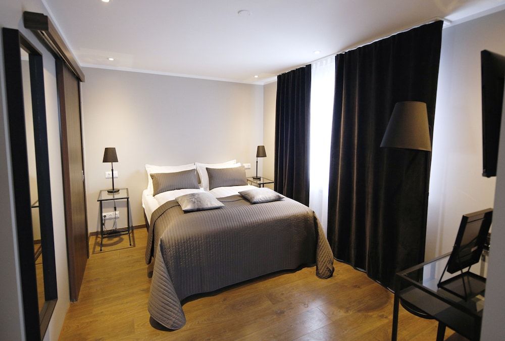 Keflavik Micro Suites Double or Twin Room 3