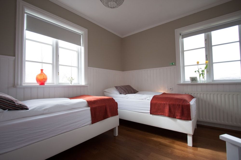 Standard Double or Twin Room, Shared Bathroom