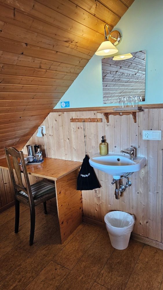 Arnanes Country Hotel Basic Double Room, 2 Twin Beds, Shared Bathroom 13