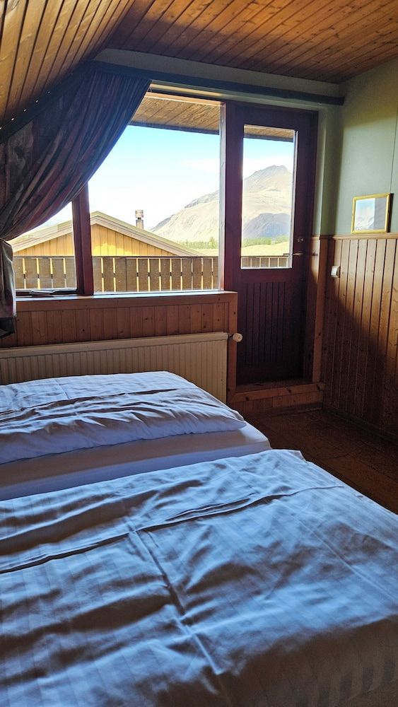 Arnanes Country Hotel Basic Double Room, 2 Twin Beds, Shared Bathroom 10
