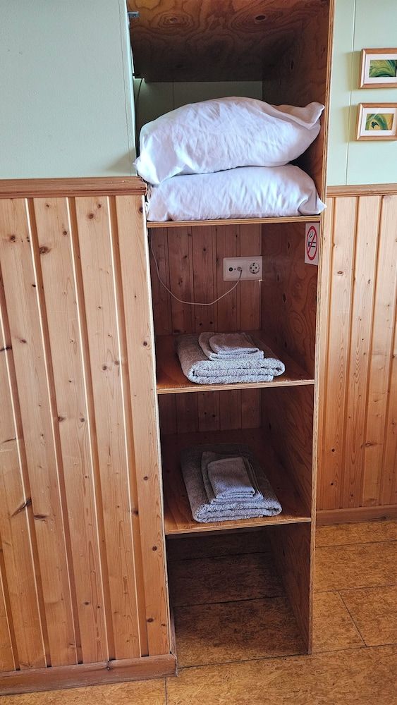 Arnanes Country Hotel Basic Double Room, 2 Twin Beds, Shared Bathroom 25