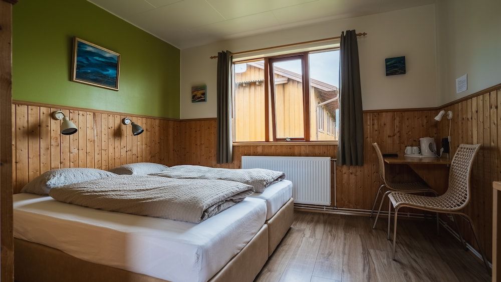 Arnanes Country Hotel Double Room, 2 Twin Beds, Private Bathroom 5