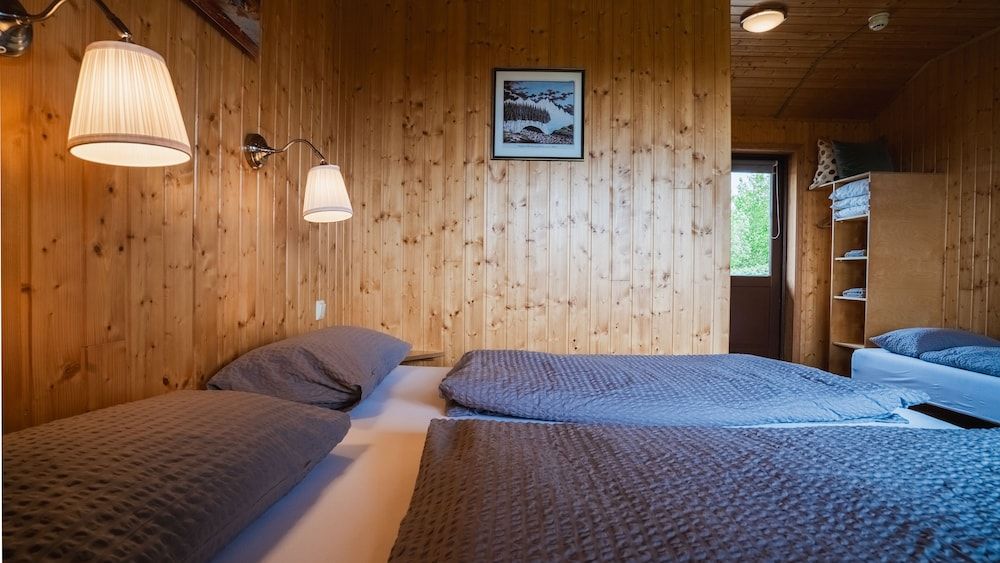 Arnanes Country Hotel Triple Room, 3 Twin Beds, Private Bathroom 16