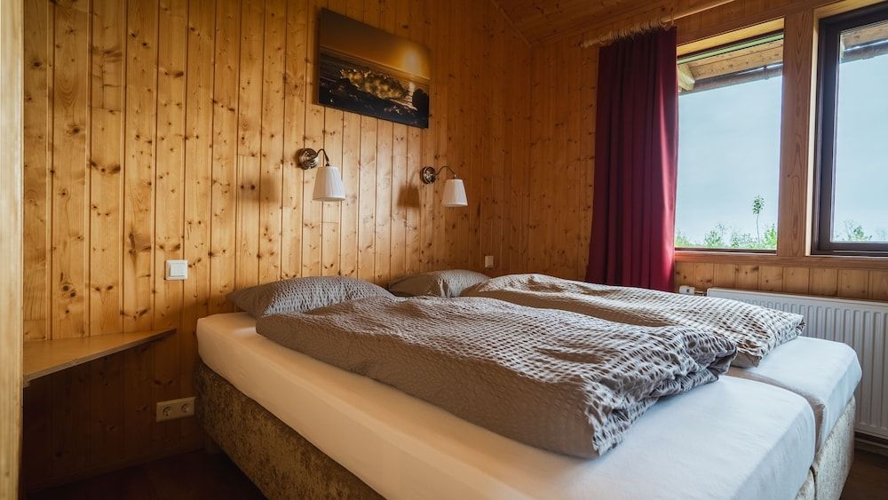 Arnanes Country Hotel Double Room, 2 Twin Beds, Private Bathroom 3