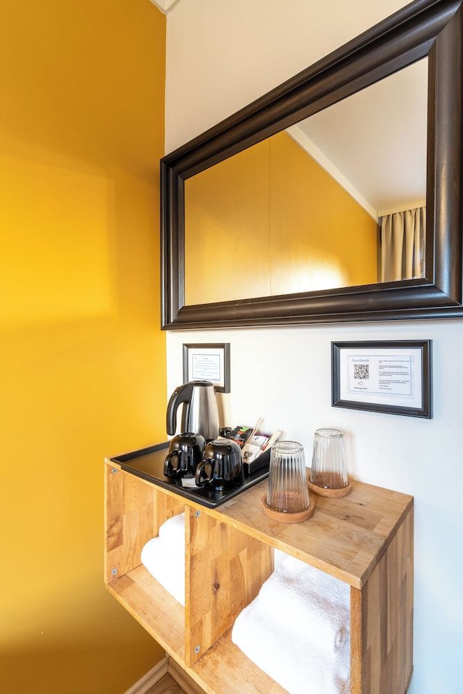 Adventure Hotel Hof Basic Twin Room, 2 Twin Beds, Private Bathroom 6