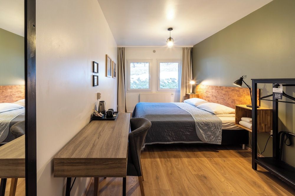 Adventure Hotel Hof Basic Double Room, Private Bathroom 3