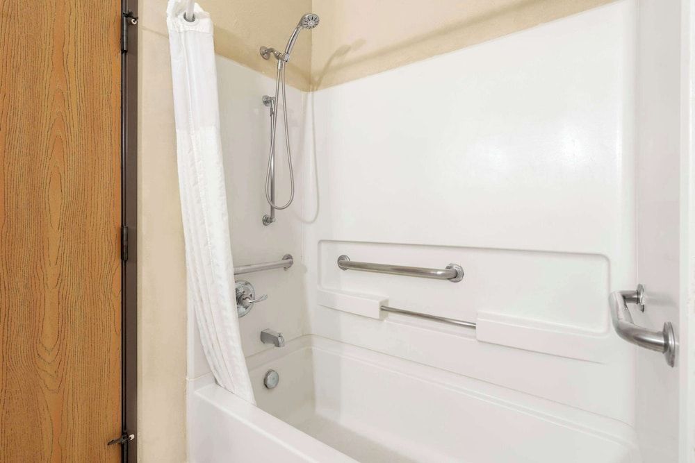 Suite, 2 Queen Beds, Accessible, Non Smoking