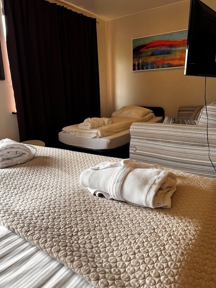 Hotel Skógá by EJ Hotels Deluxe Triple Room, Private Bathroom, Mountain View 4