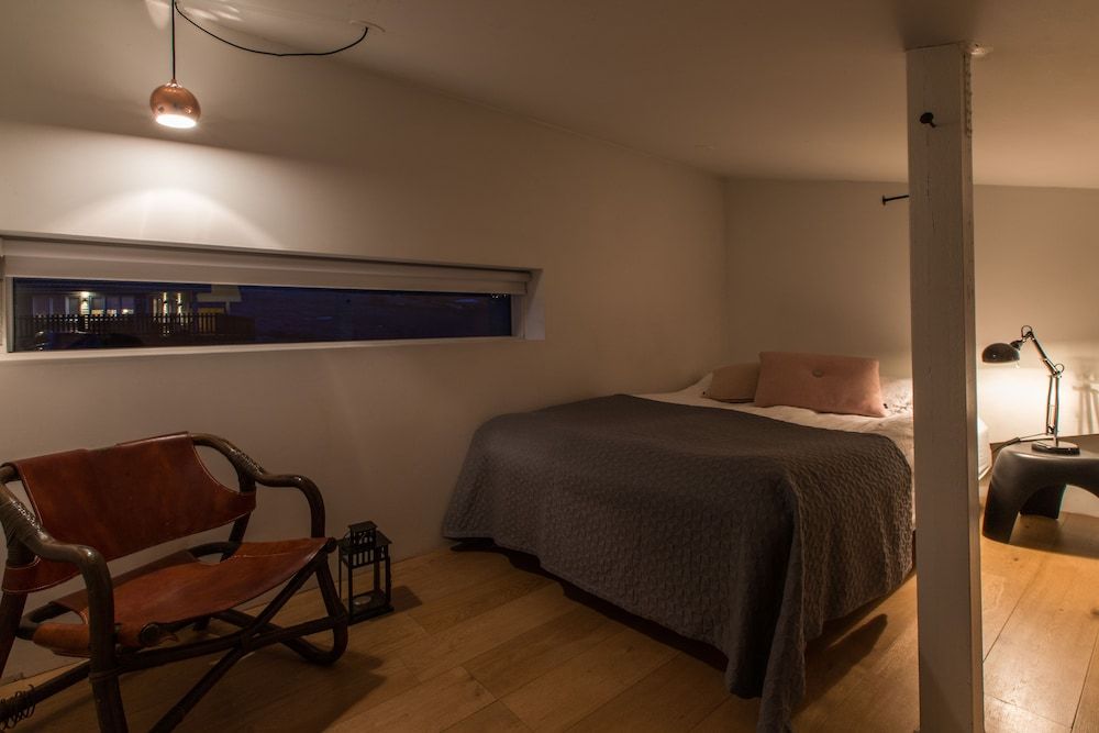 Studio, Mountain View (1)