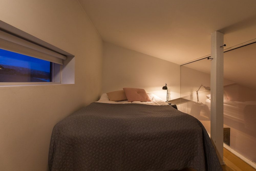 Studio, Mountain View (1)