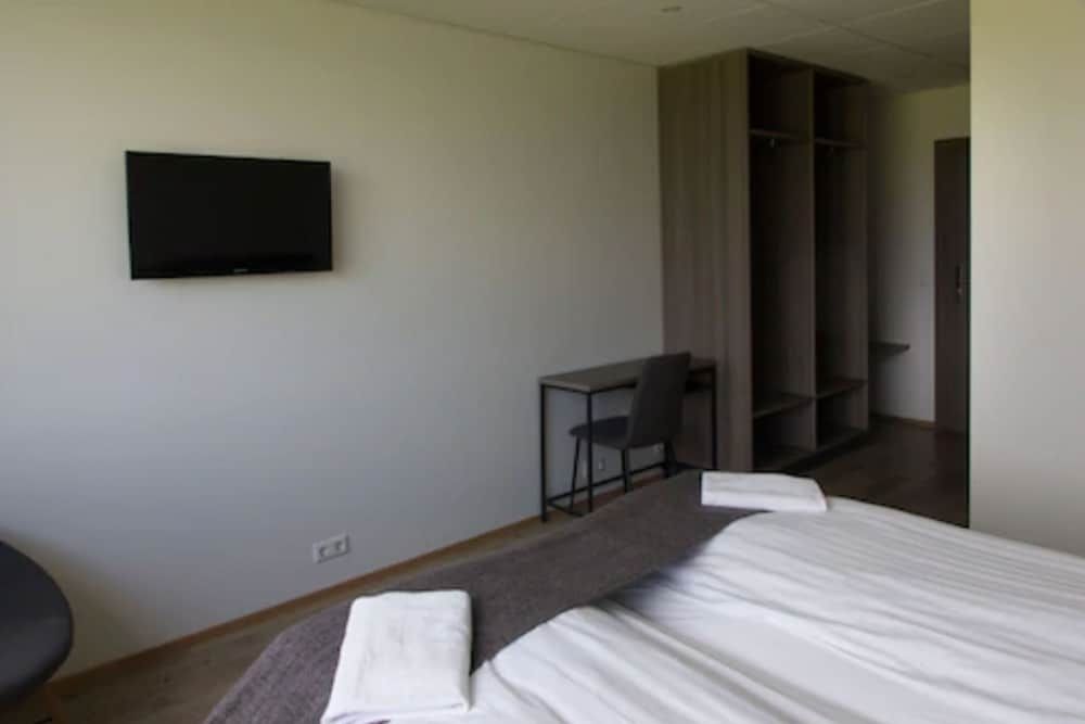 Milk factory Family Room 18