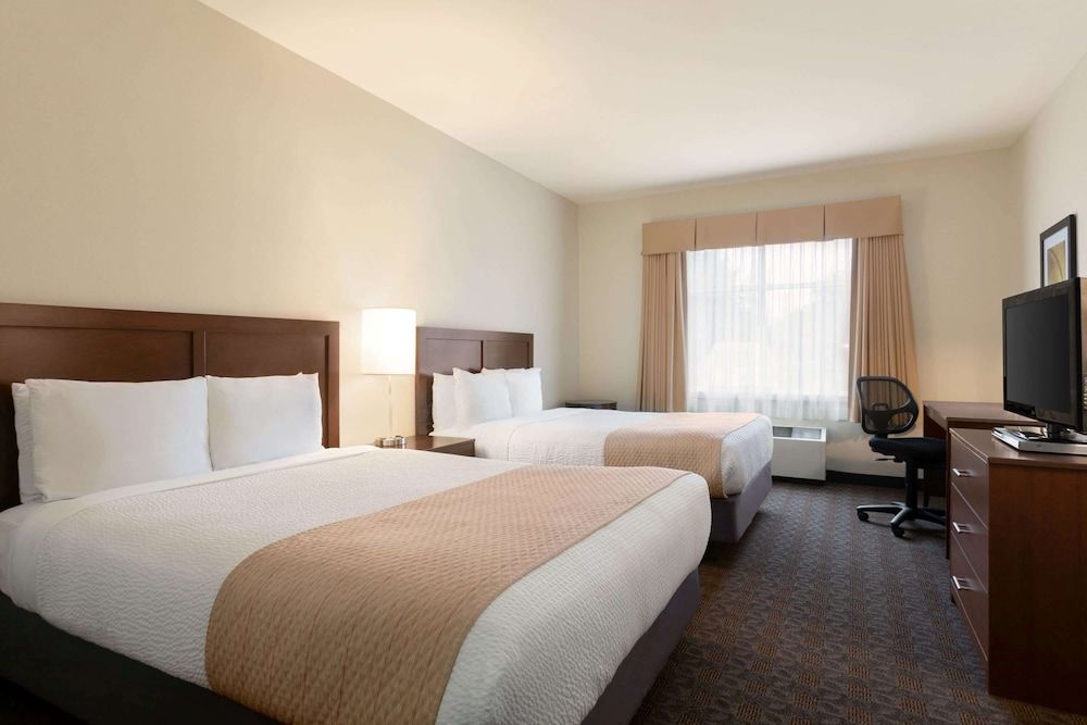 undefined Days Inn by Wyndham Ottawa Airport