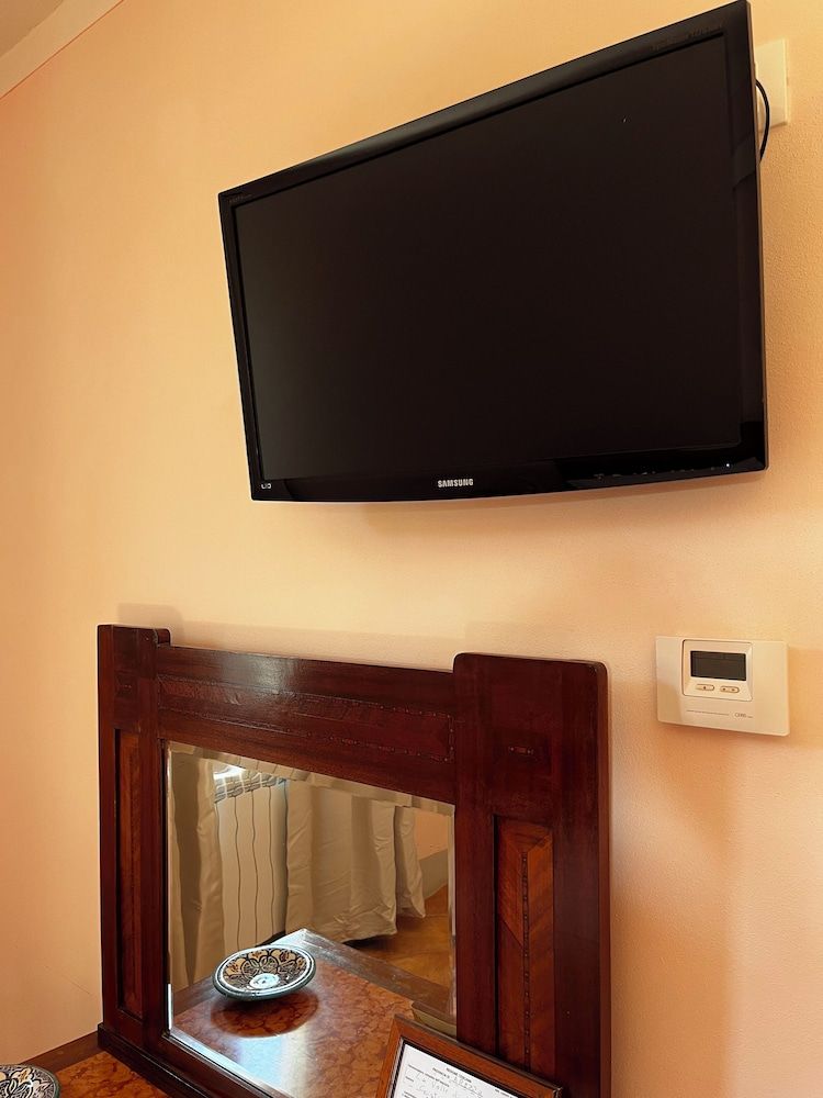 THE MONNA LISA RESORT Classic Double or Twin Room, 1 Double Bed 7