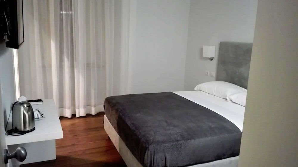 undefined Eighty Four Luxury Rooms 7