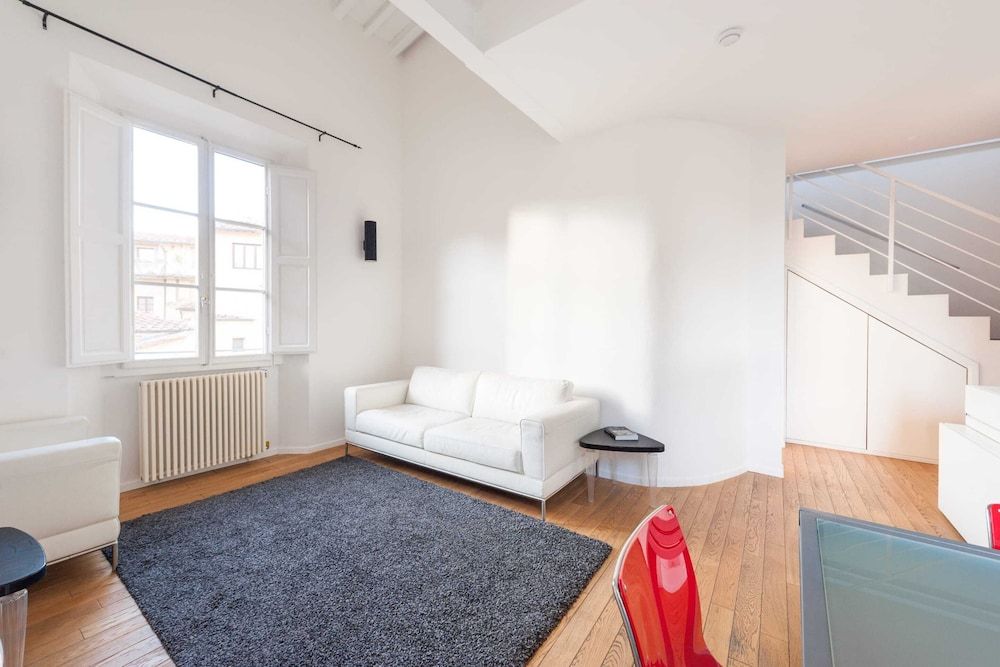 Short-let Florence Luxury Loft Apartment, 2 Bedrooms 22
