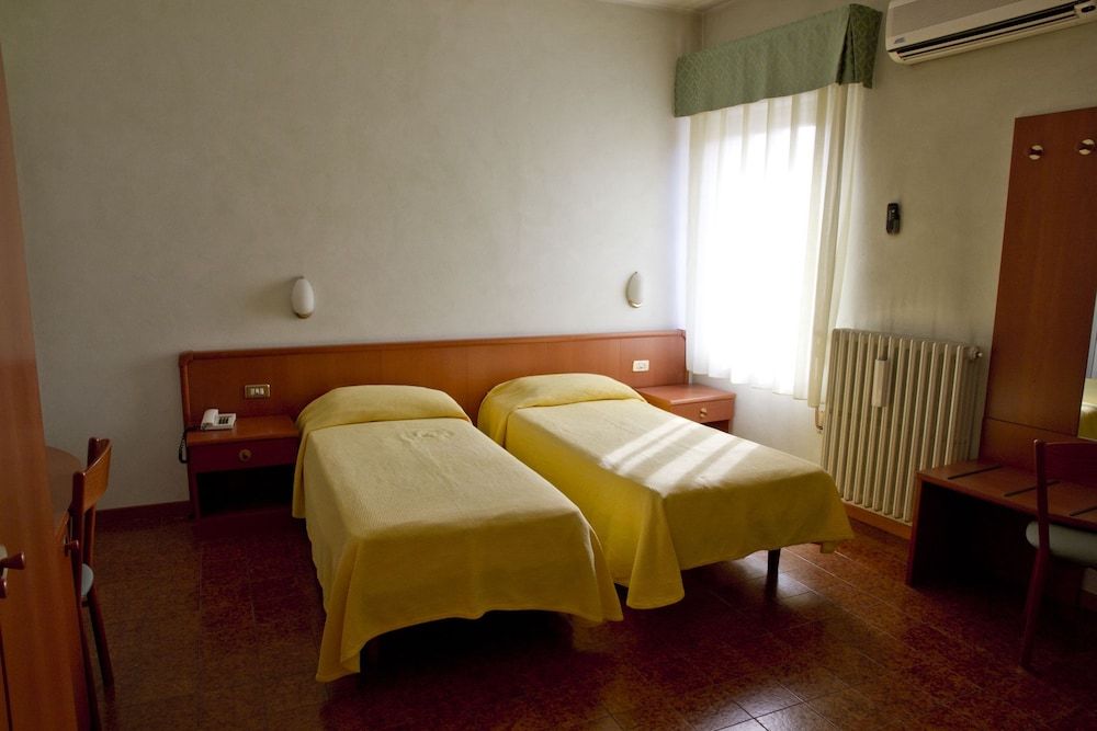 Twin Room, 2 Twin Beds