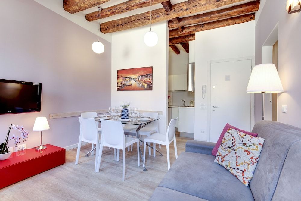 undefined Rialto Botteri Apartments 10