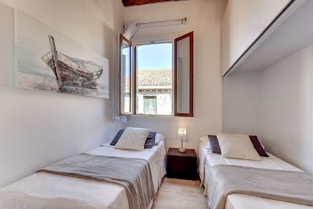 Rialto Botteri Apartments Apartment 2 bedrooms, Ca dei Botteri 3 3