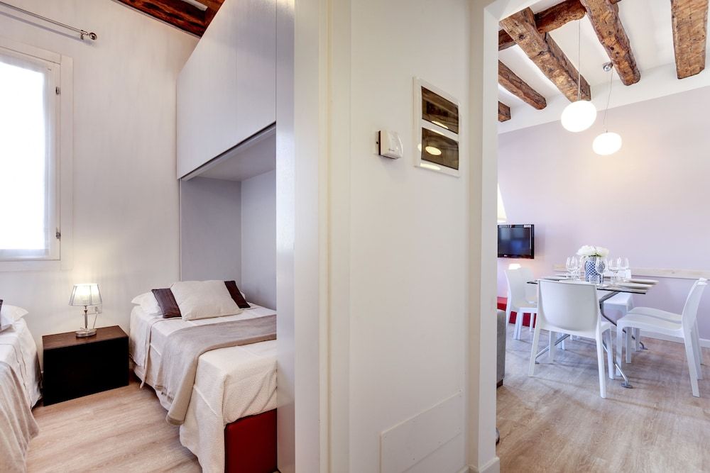 Rialto Botteri Apartments Apartment 2 bedrooms, Ca dei Botteri 3 4