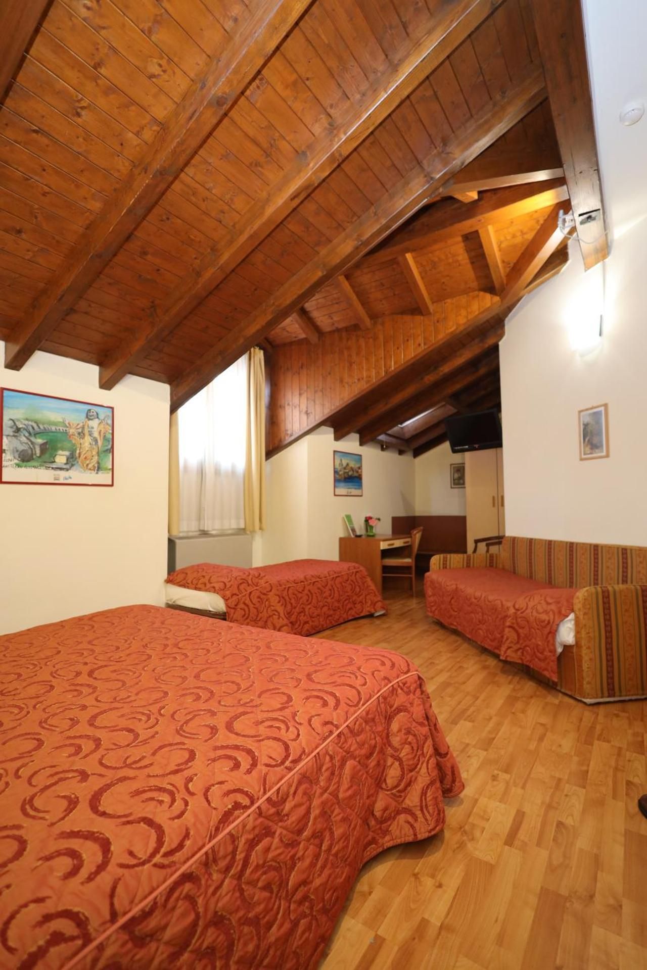 Attic Quadruple Room
