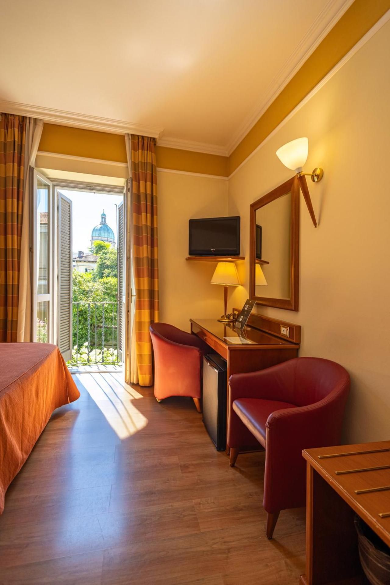 Classic Double or Twin Room with Garden View