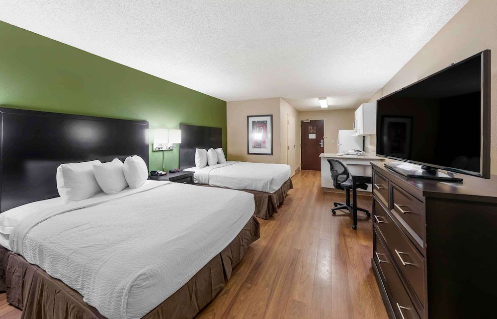 undefined Extended Suites 3