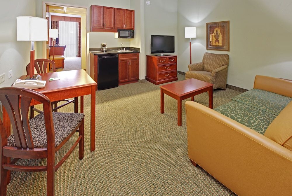 Suite, 1 Bedroom, Accessible (Mobility, Accessible Tub)