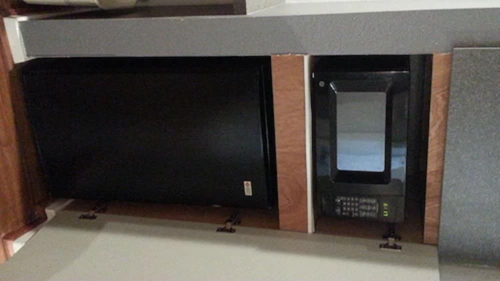 12 Oaks Hotel Standard Room, 2 Double Beds 3