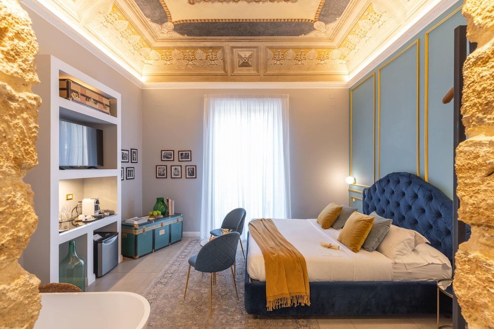 Suite, Balcony, City View