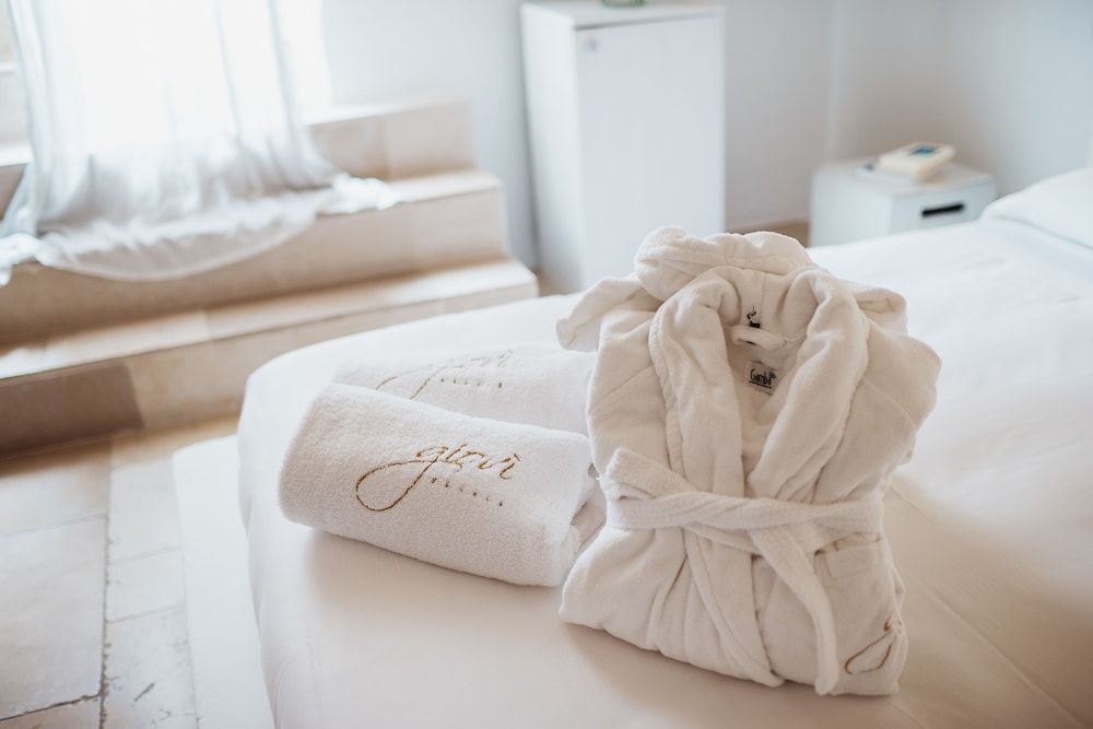 Giovì Relais Deluxe Room 5