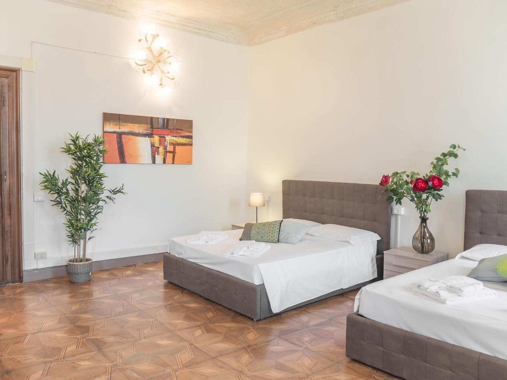 DELUXE APARTMENT