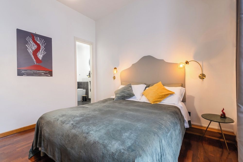 NapoliCentro Mare Deluxe Double or Twin Room, Private Bathroom 4