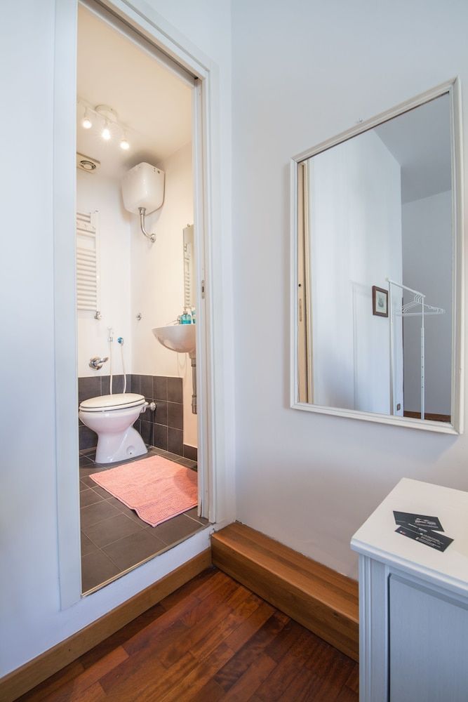 NapoliCentro Mare Deluxe Double or Twin Room, Private Bathroom 12