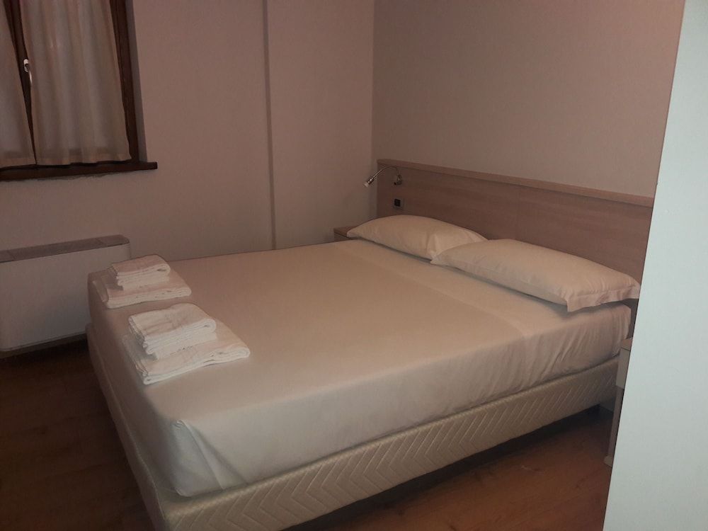 Family, Queen, Twin and Bunk Bed, BunkBed
