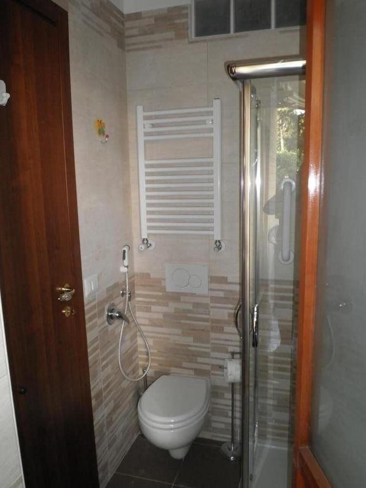 Don Milani Twin Room 5