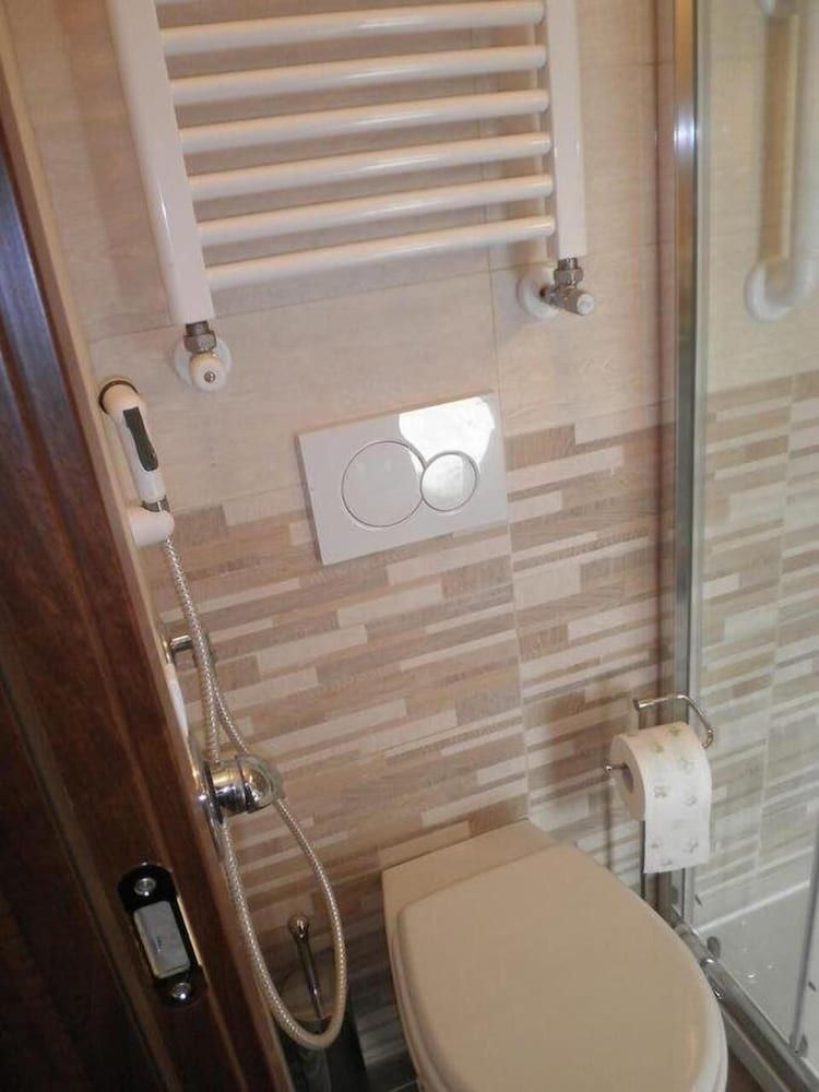 Don Milani Twin Room 6