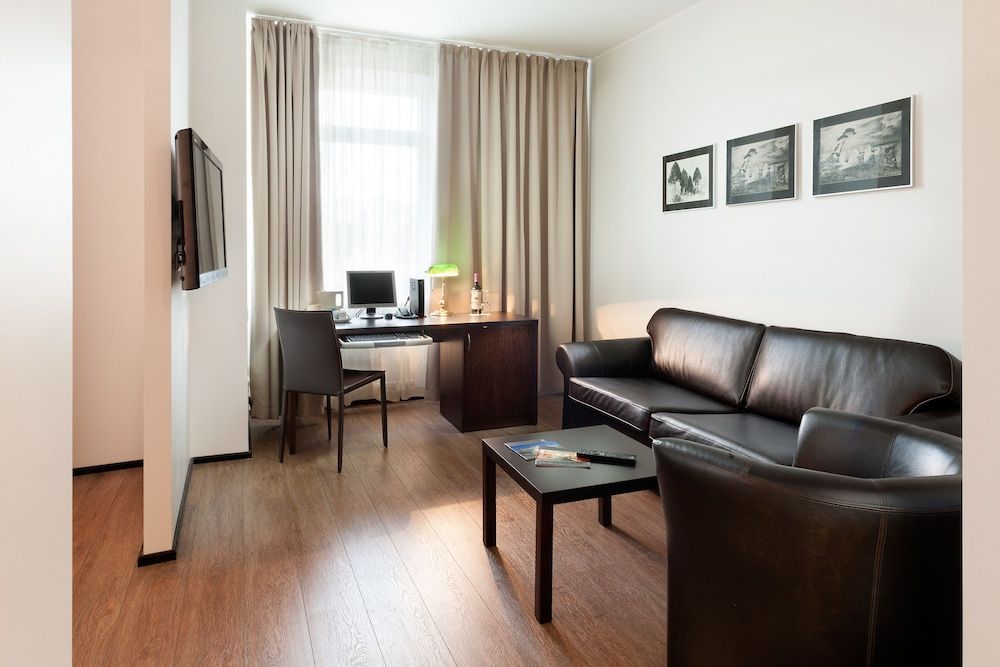 Kreutzwald Hotel Tallinn Family Room 5