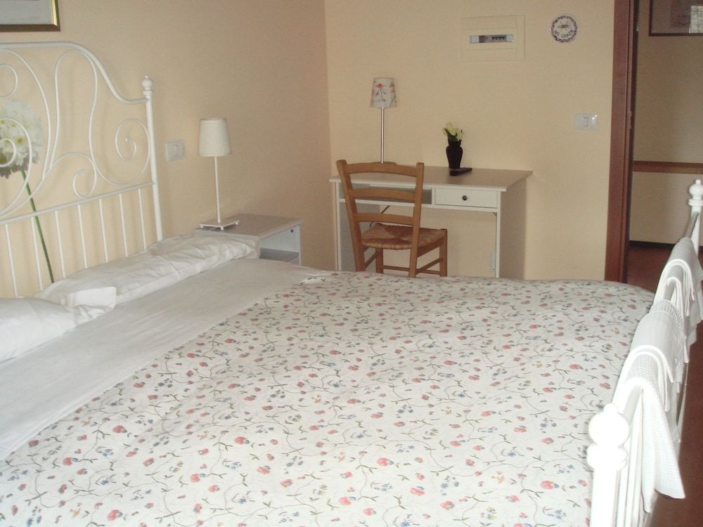 La Soffitta e La Torre Affittacamere Classic Double Room, Private Bathroom 2