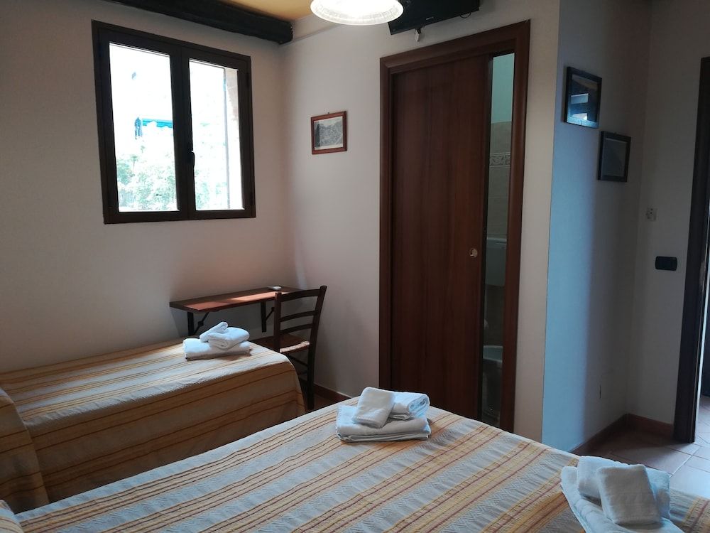 B&B La Bastia Triple Room 7