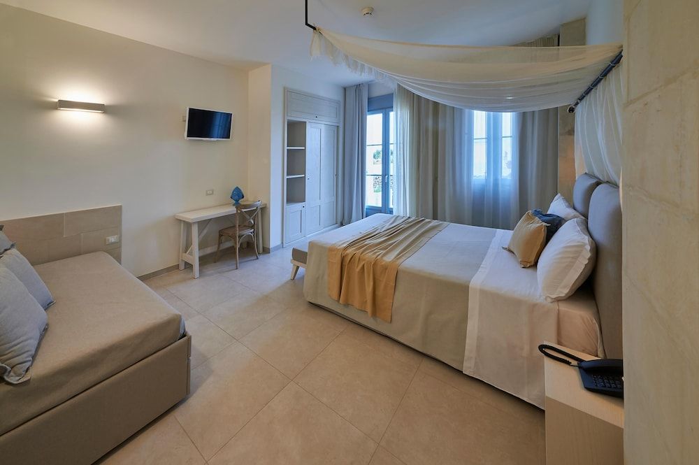 Classic Quadruple Room