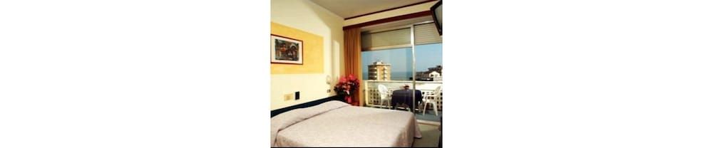 Due Pavoni Double Room 5