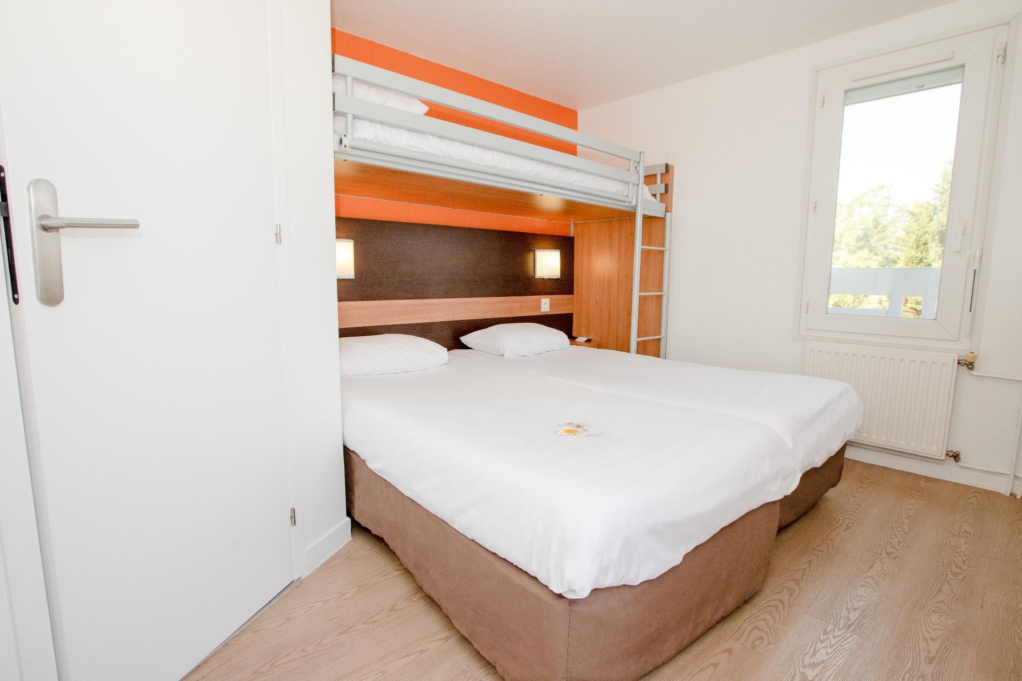 Triple Room - 3 Single Beds