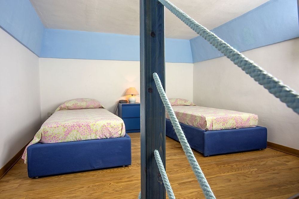 Triple Room, Shared Bathroom