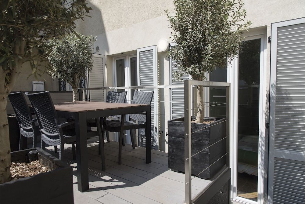 Brera Apartments in City Center Appartamento con 2 camere da Letto e Terrazzo, Via Nerino 5 5