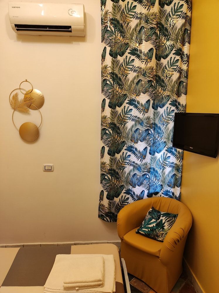 Firenze 32 Double Room 17